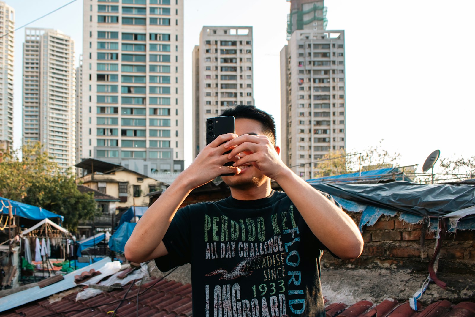 ใช้มือถือกลางเมือง — WireGuard สลับเครือข่ายได้ลื่น